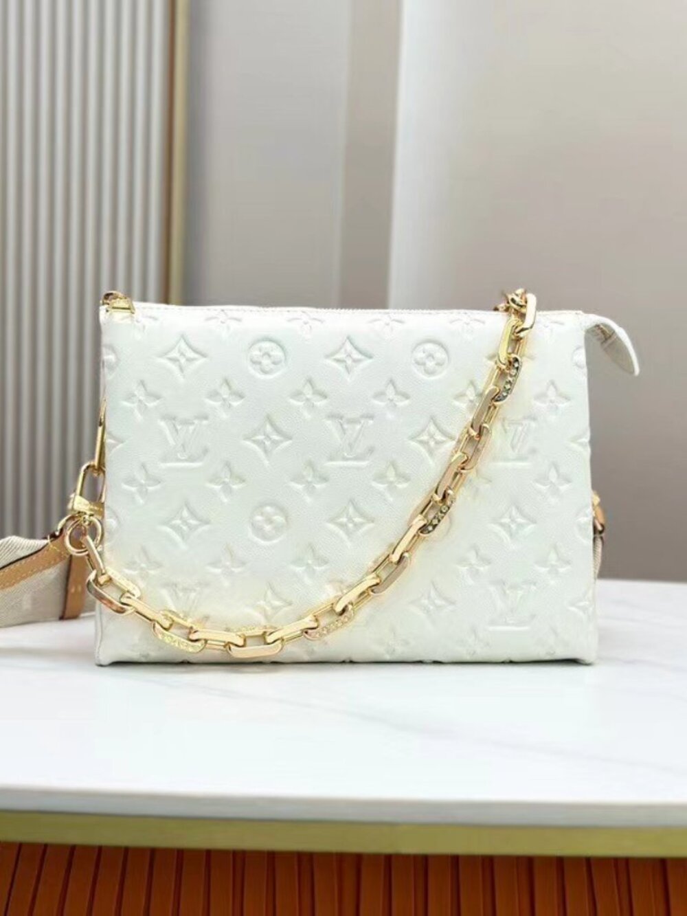 🌟Louis Vuitton Lambskin Coussin PM M57793 Cream
